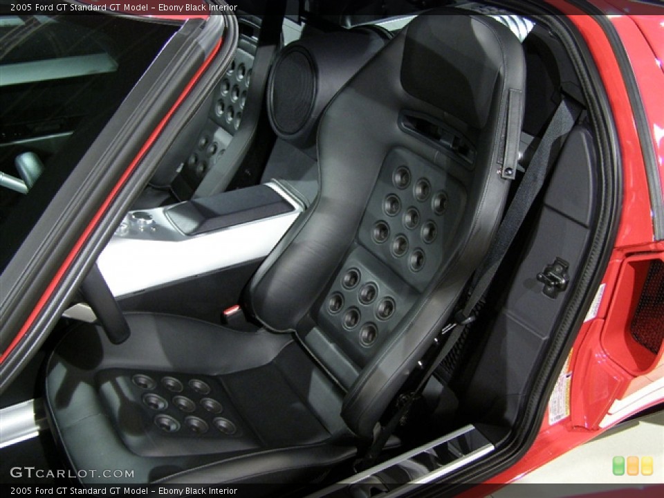 Ebony Black Interior Photo for the 2005 Ford GT  #97401