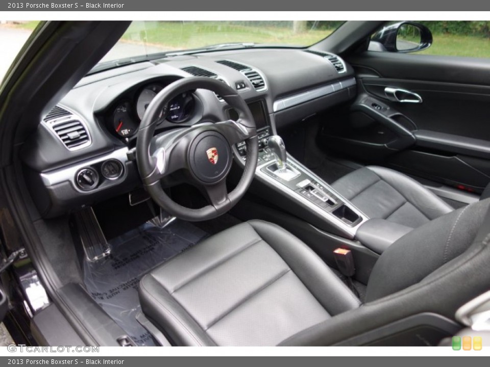 Black Interior Photo for the 2013 Porsche Boxster S #97408970