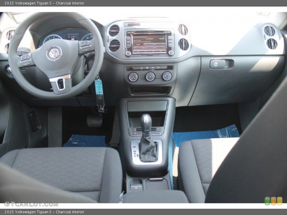 Charcoal Interior Dashboard for the 2015 Volkswagen Tiguan S #97520334
