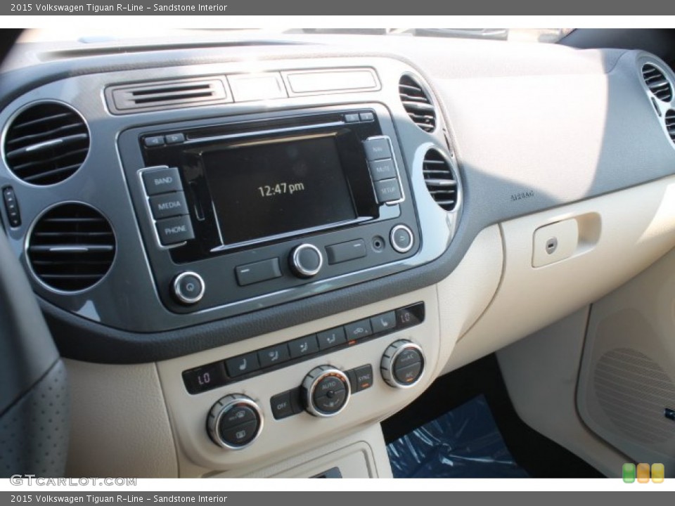 Sandstone Interior Controls for the 2015 Volkswagen Tiguan R-Line #97520460
