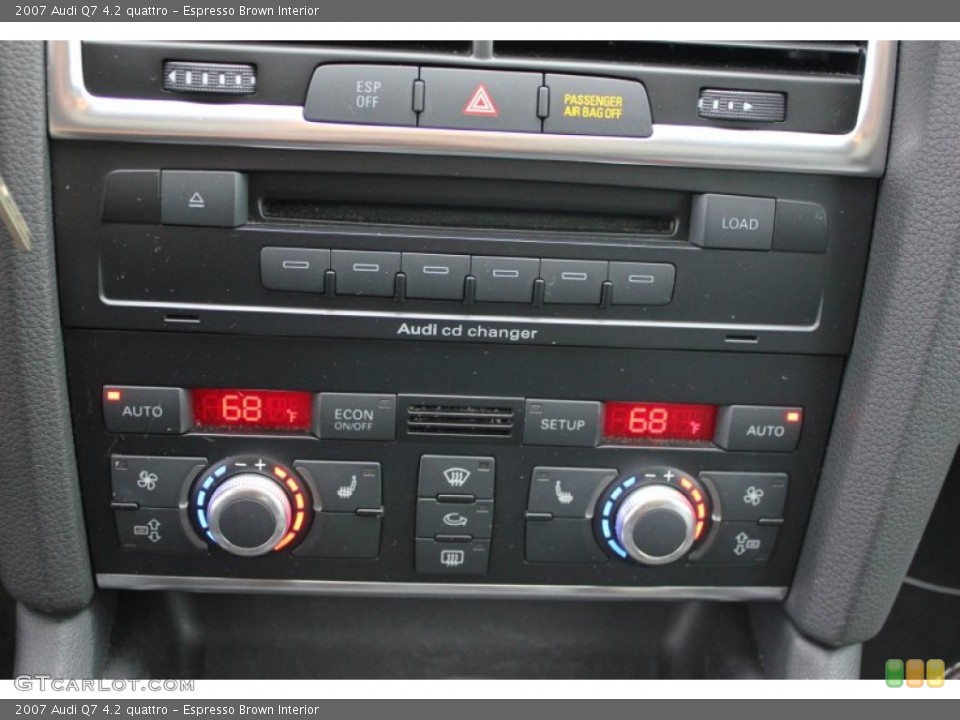 Espresso Brown Interior Controls for the 2007 Audi Q7 4.2 quattro #97616989