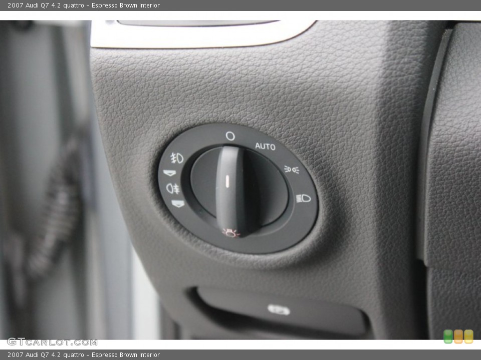 Espresso Brown Interior Controls for the 2007 Audi Q7 4.2 quattro #97617175