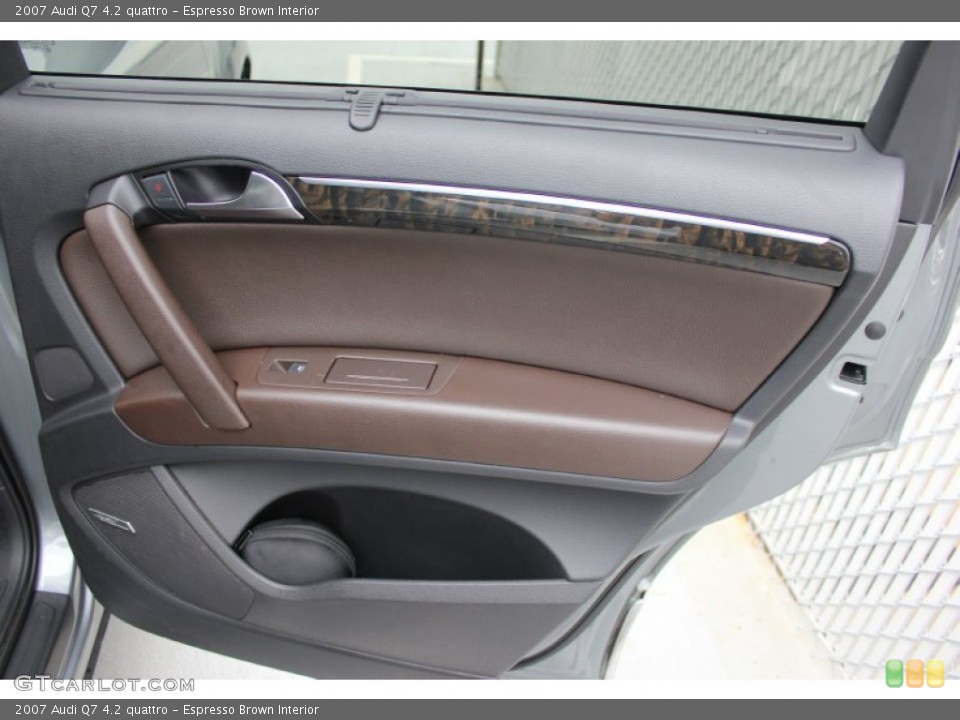 Espresso Brown Interior Door Panel for the 2007 Audi Q7 4.2 quattro #97617427