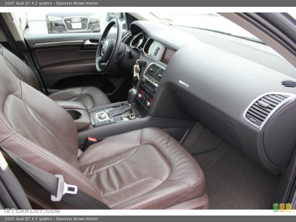Espresso Brown Interior Front Seat for the 2007 Audi Q7 4.2 quattro #97617544