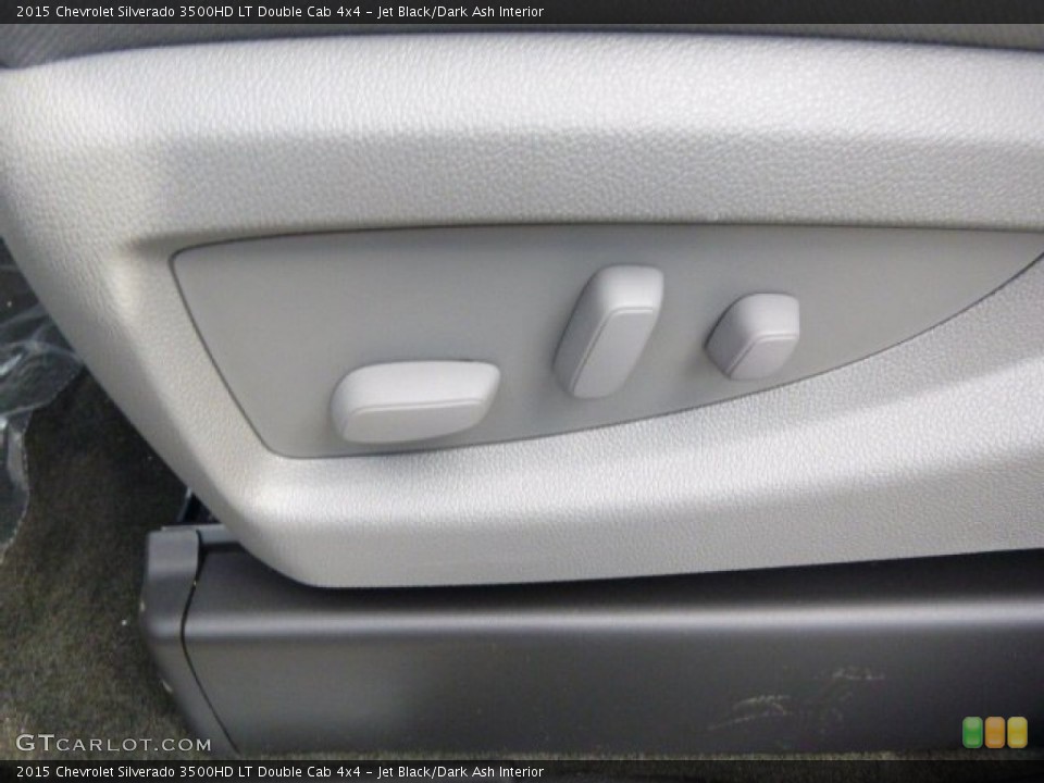 Jet Black/Dark Ash Interior Controls for the 2015 Chevrolet Silverado 3500HD LT Double Cab 4x4 #97626337