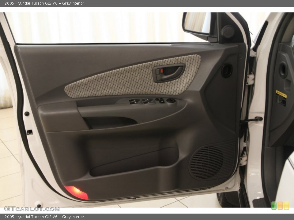 Gray Interior Door Panel for the 2005 Hyundai Tucson GLS V6 #97688538