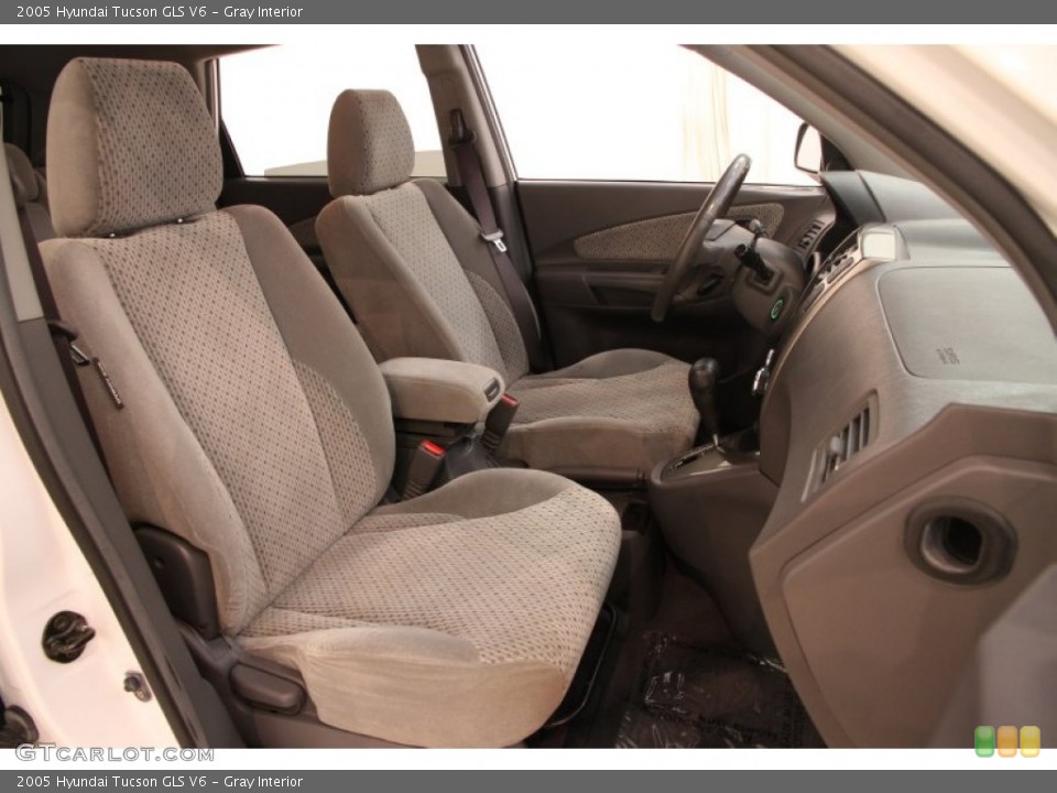Gray Interior Front Seat for the 2005 Hyundai Tucson GLS V6 #97688769