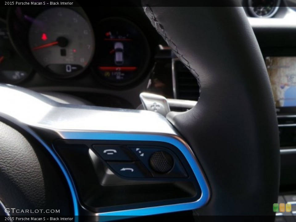 Black Interior Controls for the 2015 Porsche Macan S #97717245