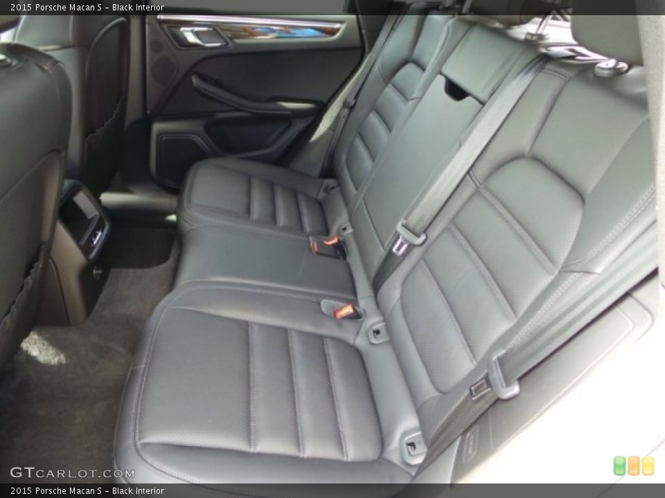 Black Interior Rear Seat for the 2015 Porsche Macan S #97717311