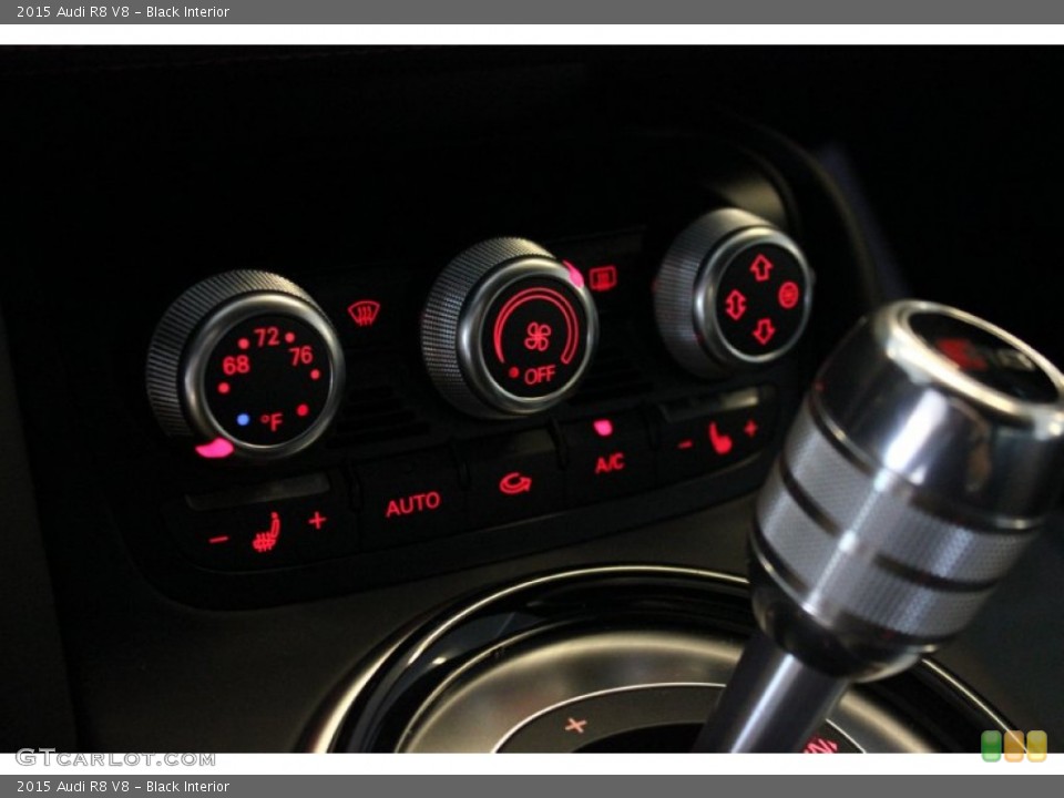 Black Interior Controls for the 2015 Audi R8 V8 #97750418