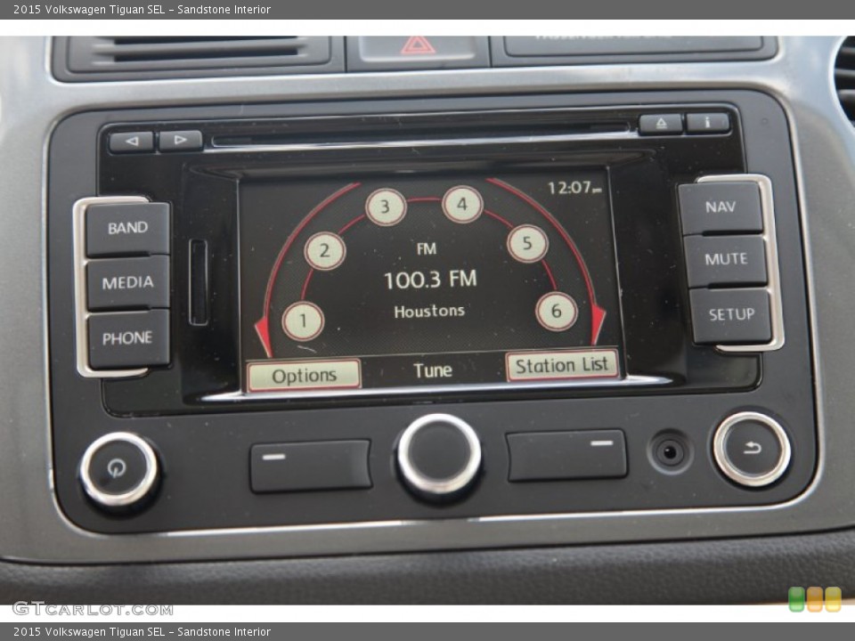 Sandstone Interior Controls for the 2015 Volkswagen Tiguan SEL #97753790