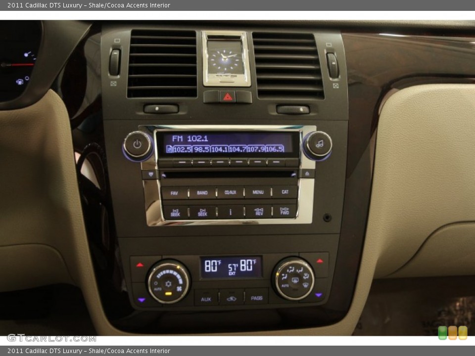 Shale/Cocoa Accents Interior Controls for the 2011 Cadillac DTS Luxury #97795194