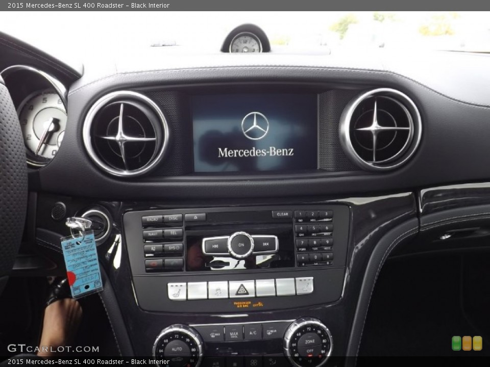 Black Interior Controls for the 2015 Mercedes-Benz SL 400 Roadster #97857564