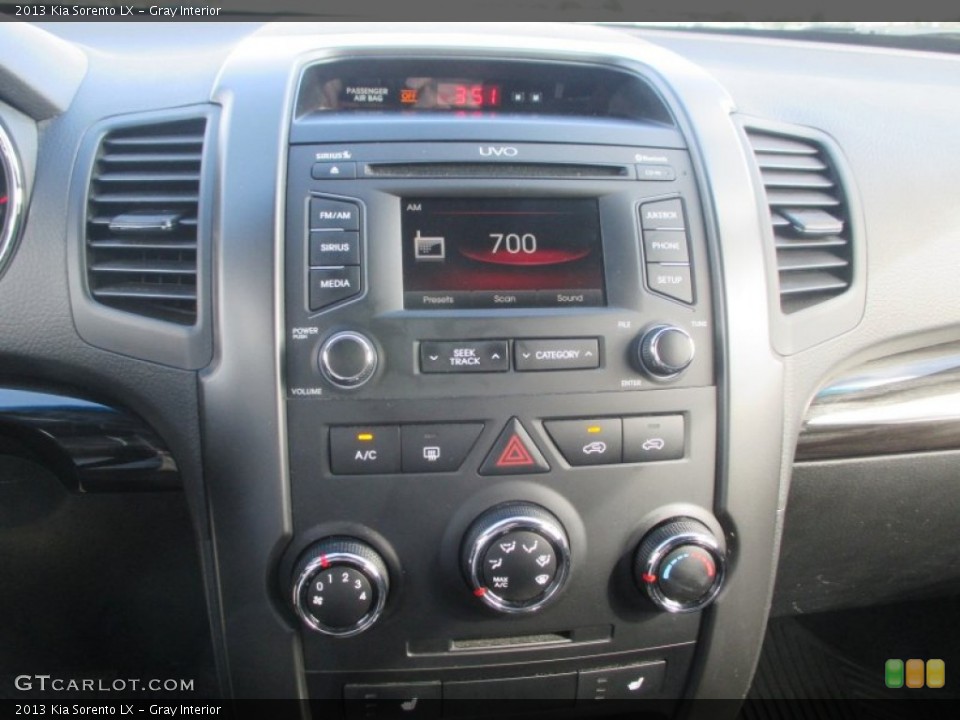 Gray Interior Controls for the 2013 Kia Sorento LX #97868495