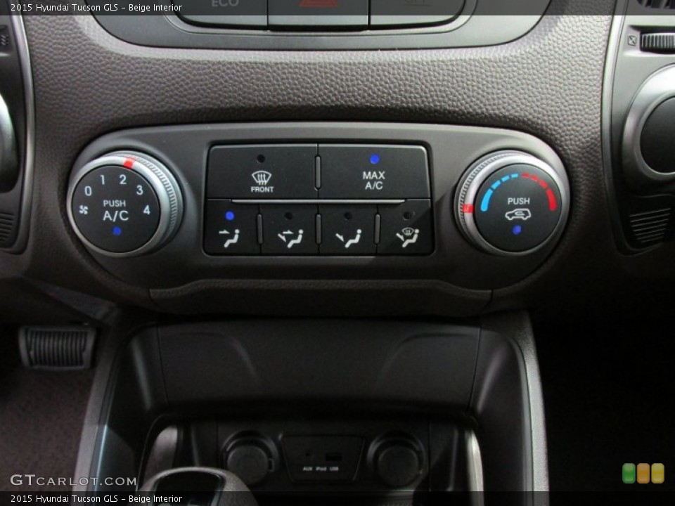 Beige Interior Controls for the 2015 Hyundai Tucson GLS #97967345