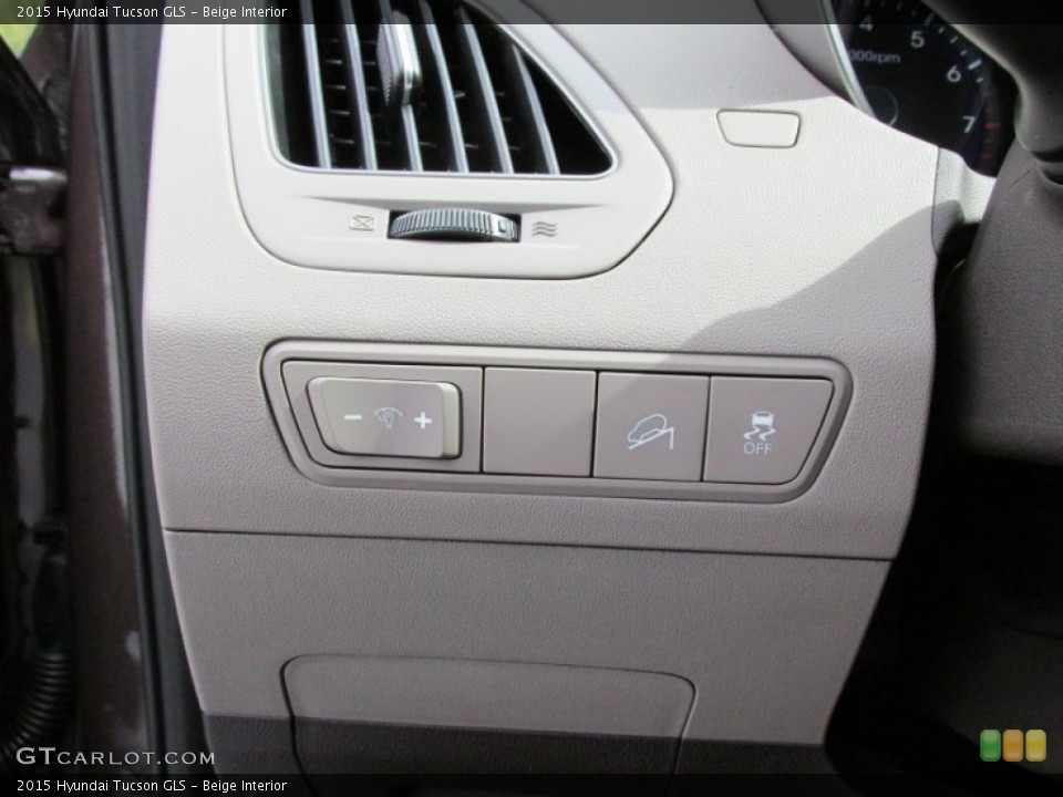 Beige Interior Controls for the 2015 Hyundai Tucson GLS #97967393