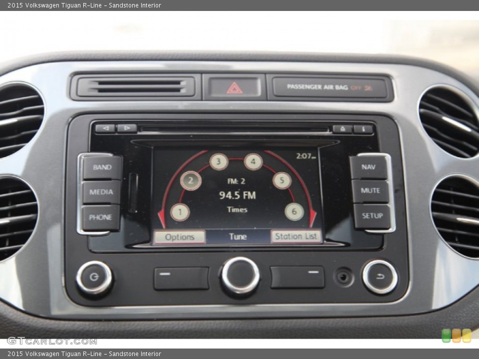 Sandstone Interior Controls for the 2015 Volkswagen Tiguan R-Line #97984318