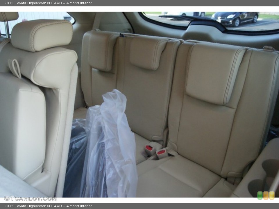 Almond Interior Rear Seat for the 2015 Toyota Highlander XLE AWD #98025568