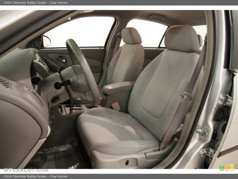 Gray Interior Photo for the 2004 Chevrolet Malibu Sedan #98056153