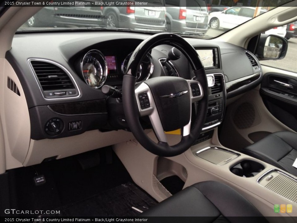 Black/Light Graystone Interior Photo for the 2015 Chrysler Town & Country Limited Platinum #98113672