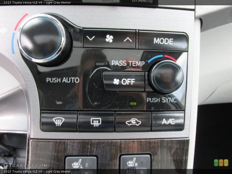 Light Gray Interior Controls for the 2015 Toyota Venza XLE V6 #98176938
