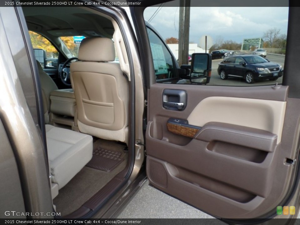 Cocoa/Dune Interior Door Panel for the 2015 Chevrolet Silverado 2500HD LT Crew Cab 4x4 #98278808