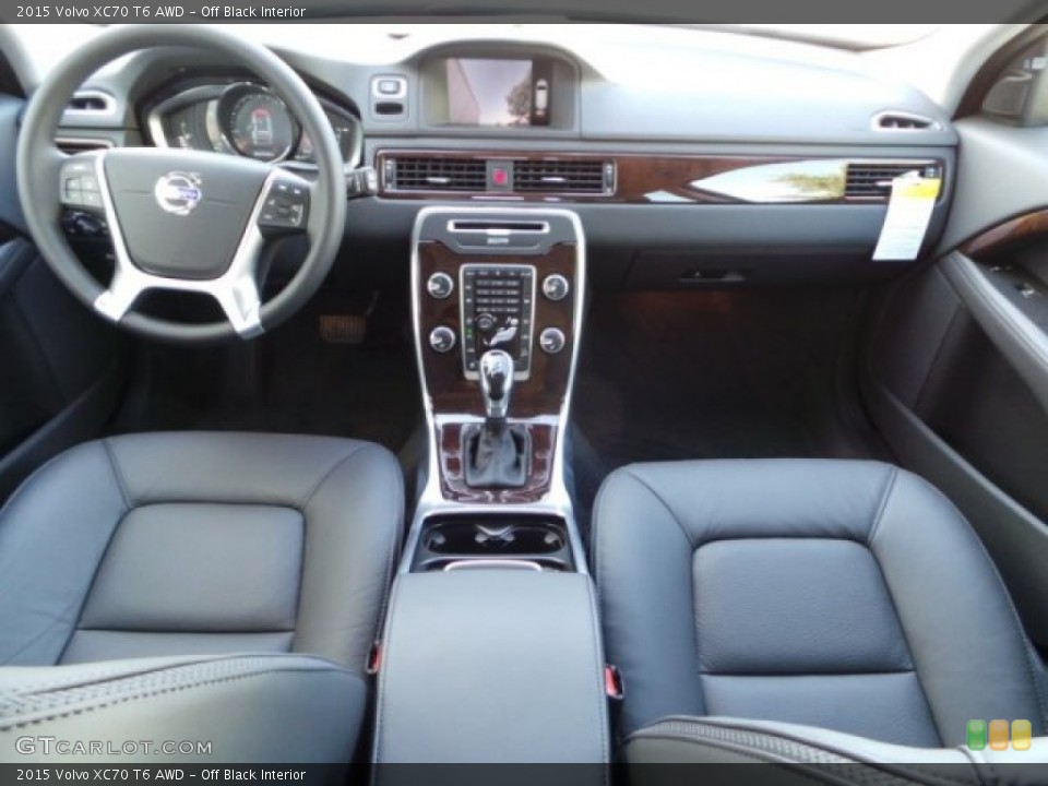 Off Black Interior Dashboard for the 2015 Volvo XC70 T6 AWD #98314591