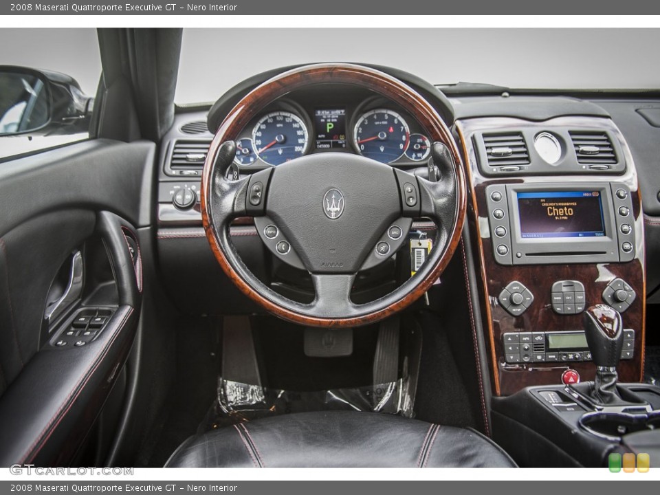 Nero Interior Dashboard for the 2008 Maserati Quattroporte Executive GT #98343099