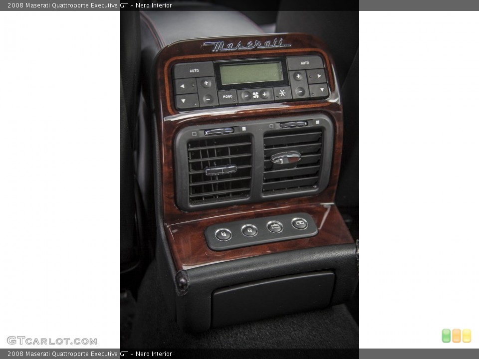 Nero Interior Controls for the 2008 Maserati Quattroporte Executive GT #98343987