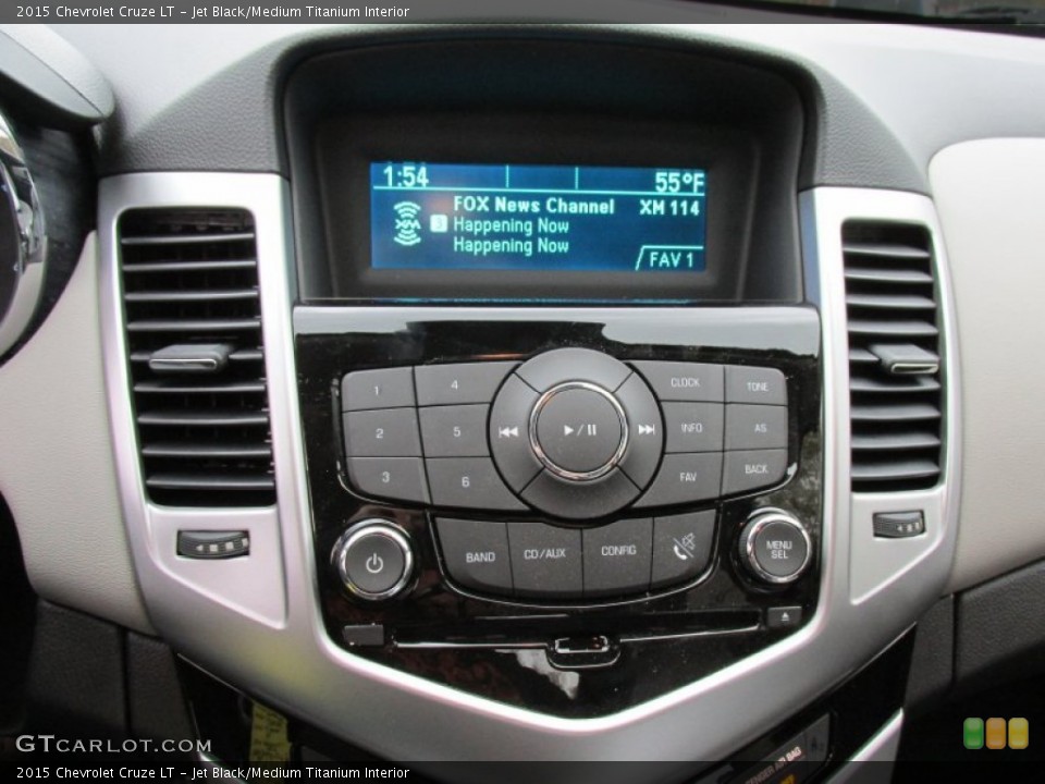 Jet Black/Medium Titanium Interior Controls for the 2015 Chevrolet Cruze LT #98403358