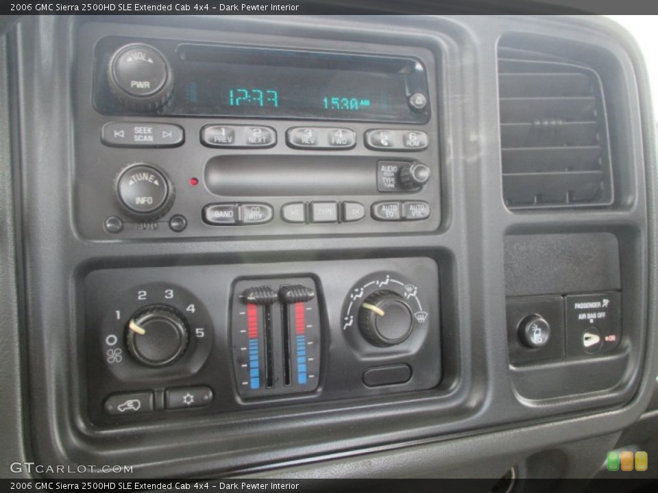 Dark Pewter Interior Controls for the 2006 GMC Sierra 2500HD SLE Extended Cab 4x4 #98420269