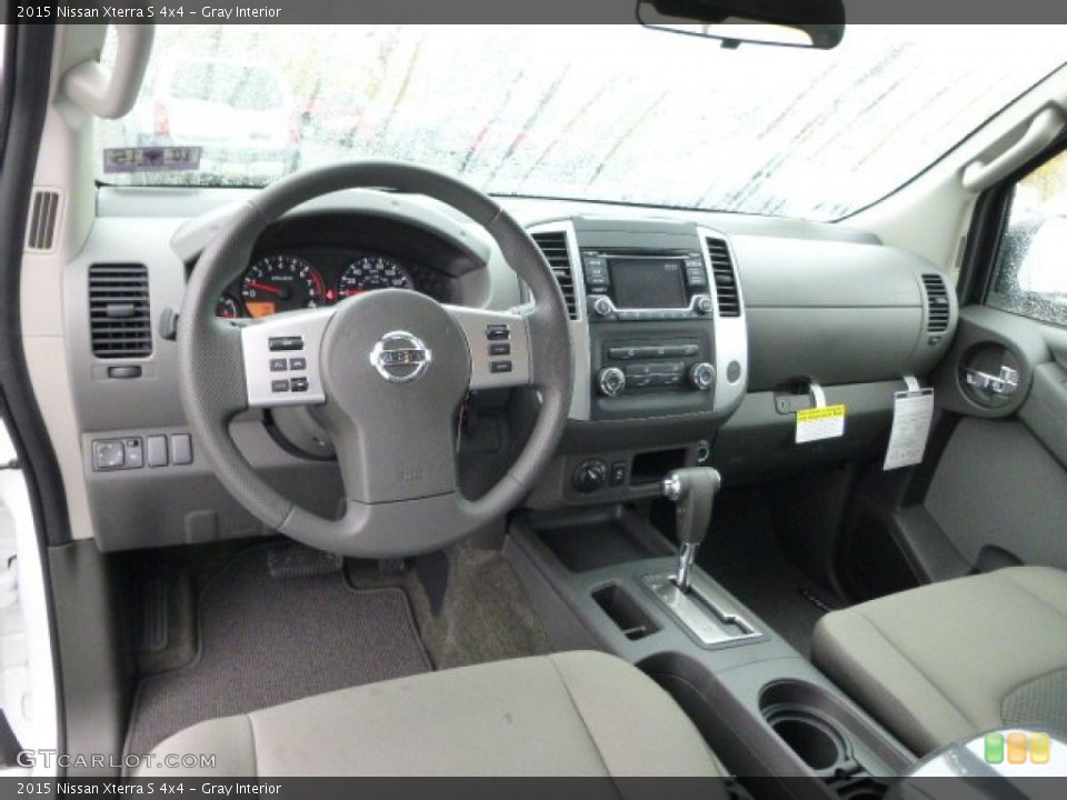 Gray Interior Photo for the 2015 Nissan Xterra S 4x4 #98440352