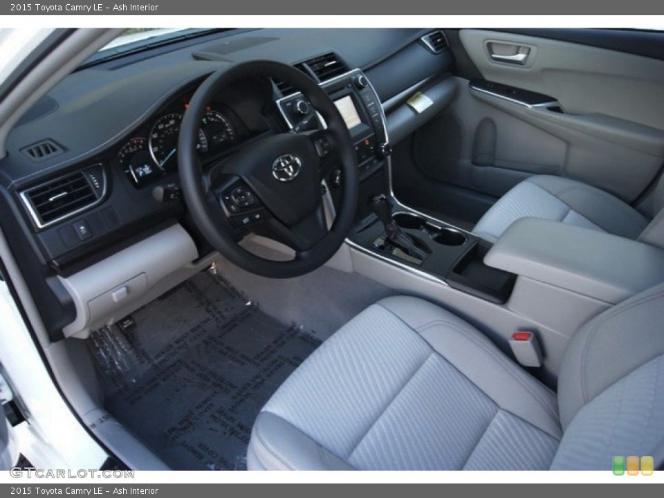 Ash Interior Photo for the 2015 Toyota Camry LE #98516004