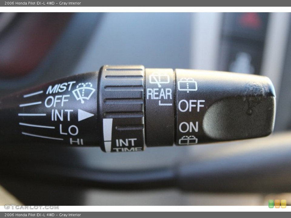 Gray Interior Controls for the 2006 Honda Pilot EX-L 4WD #98516040