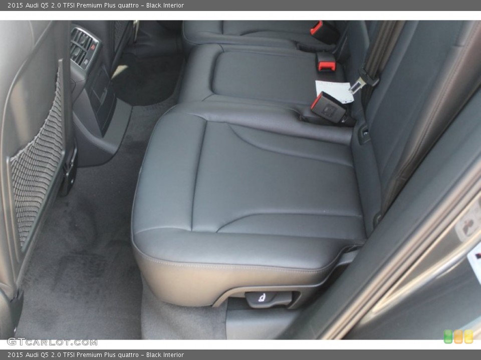 Black Interior Rear Seat for the 2015 Audi Q5 2.0 TFSI Premium Plus quattro #98690503