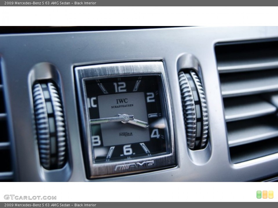 Black Interior Controls for the 2009 Mercedes-Benz S 63 AMG Sedan #98691082