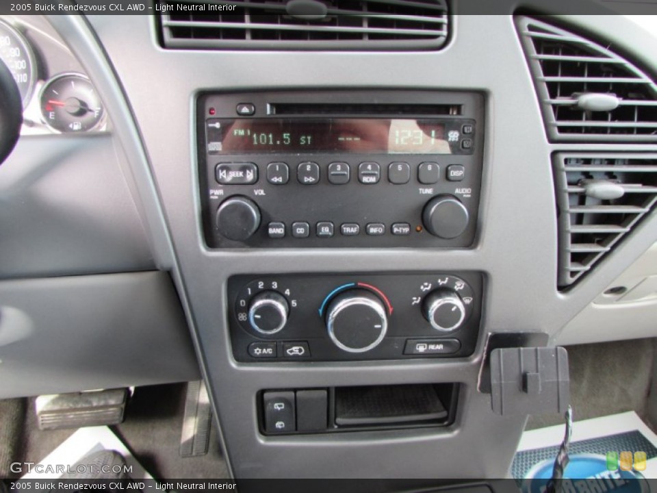 Light Neutral Interior Controls for the 2005 Buick Rendezvous CXL AWD #98709004