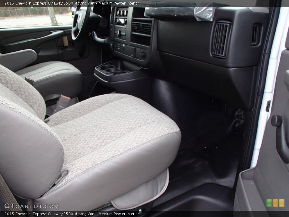 Medium Pewter 2015 Chevrolet Express Cutaway Interiors
