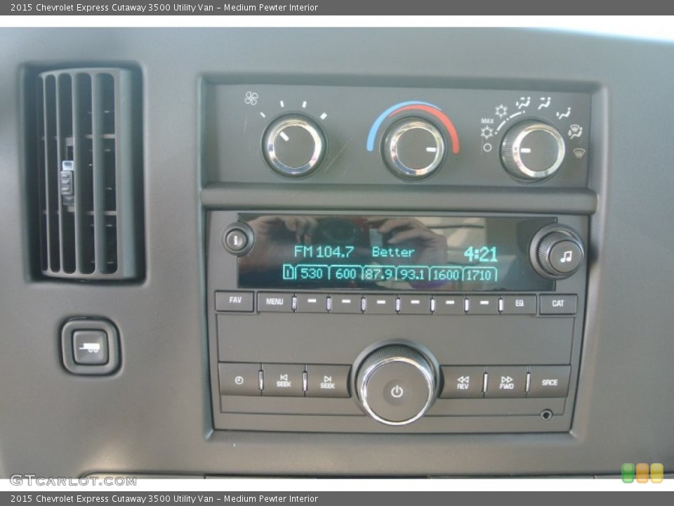 Medium Pewter Interior Controls for the 2015 Chevrolet Express Cutaway 3500 Utility Van #98928130