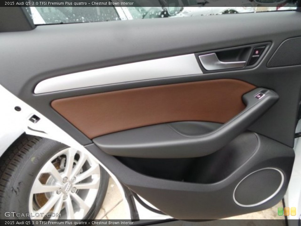 Chestnut Brown Interior Door Panel for the 2015 Audi Q5 3.0 TFSI Premium Plus quattro #98940919