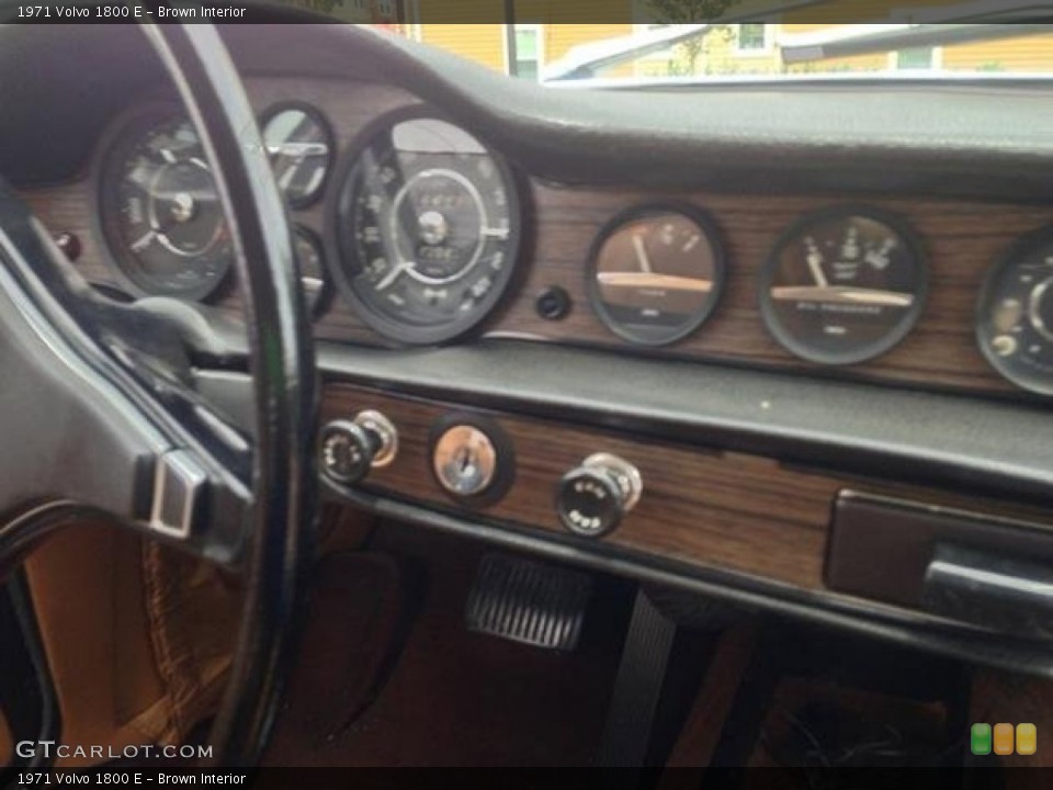 Brown Interior Gauges for the 1971 Volvo 1800 E #98983155