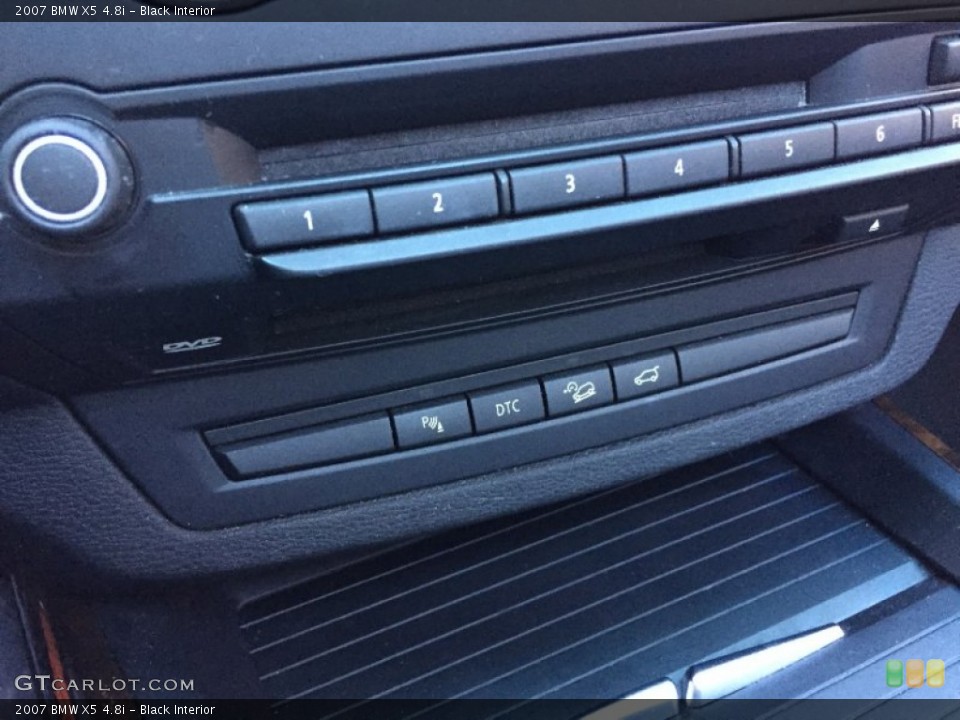 Black Interior Controls for the 2007 BMW X5 4.8i #99015372