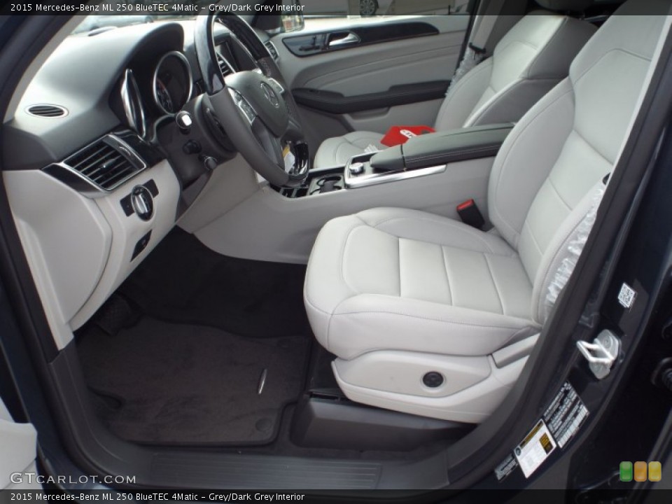 Grey/Dark Grey Interior Photo for the 2015 Mercedes-Benz ML 250 BlueTEC 4Matic #99050001