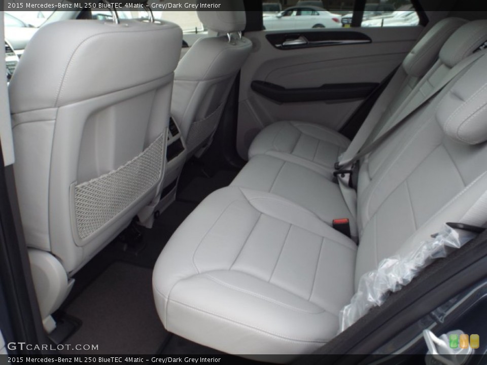 Grey/Dark Grey Interior Rear Seat for the 2015 Mercedes-Benz ML 250 BlueTEC 4Matic #99050030