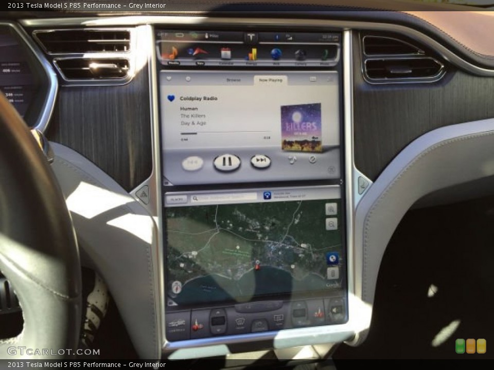 Grey Interior Controls for the 2013 Tesla Model S P85 Performance #99108433