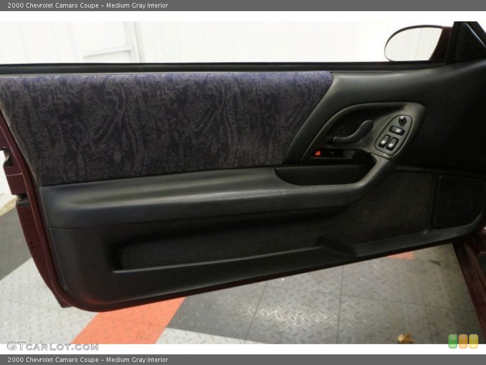 Medium Gray Interior Door Panel for the 2000 Chevrolet Camaro Coupe #99135505