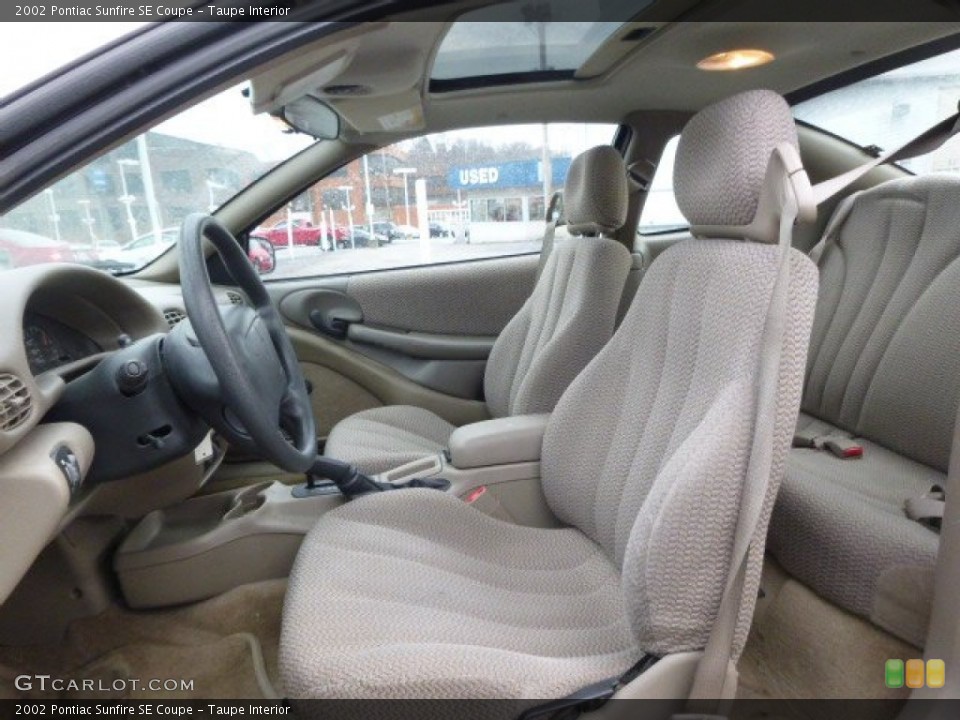 Taupe Interior Photo for the 2002 Pontiac Sunfire SE Coupe #99328198