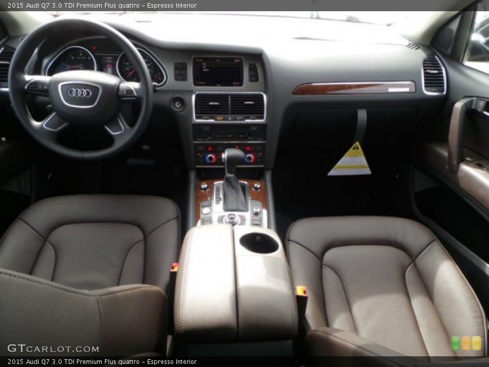 Espresso Interior Dashboard for the 2015 Audi Q7 3.0 TDI Premium Plus quattro #99332860