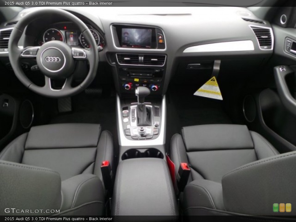 Black Interior Dashboard for the 2015 Audi Q5 3.0 TDI Premium Plus quattro #99338194