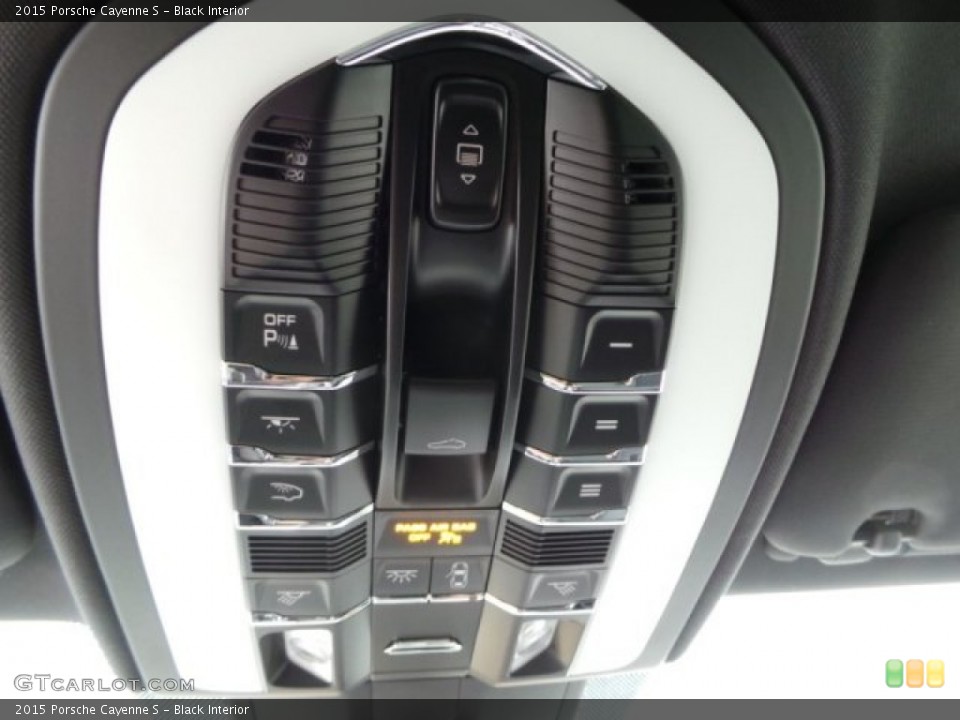 Black Interior Controls for the 2015 Porsche Cayenne S #99447940